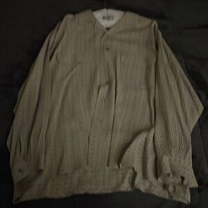 Medium grey long sleeves button up from Gillio.